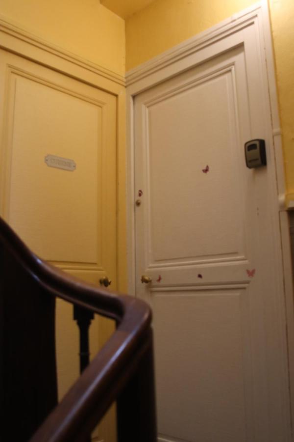 Chambres Poitiers Centre: Private Comforts, Shared Kitchen & City Hall Proximity Exterior photo